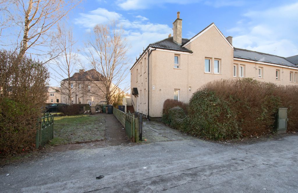 2 bed flat for sale Gallowhill