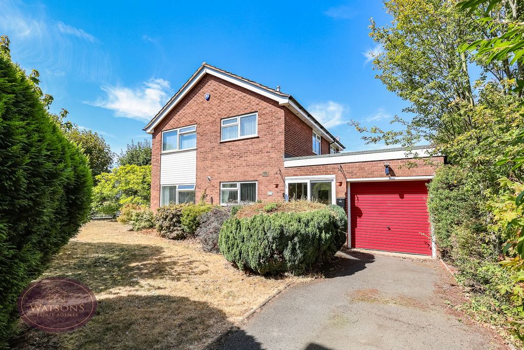 Property photo 1 of 32