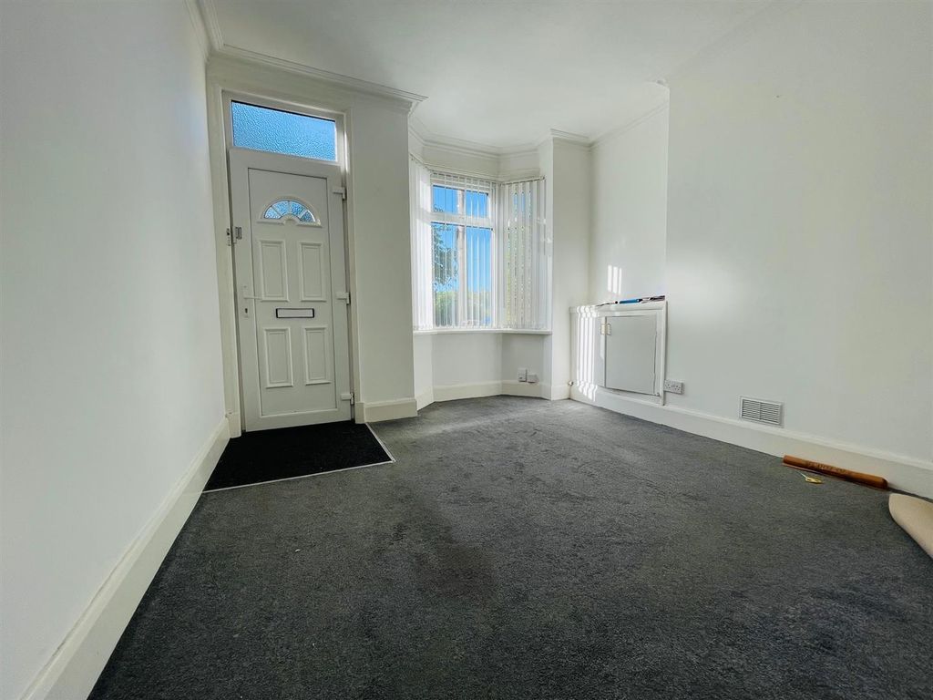 Property photo 3 of 9 Front Reception Room