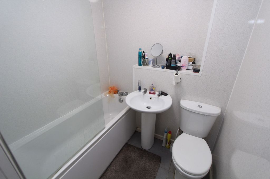 Property photo 3 of 6