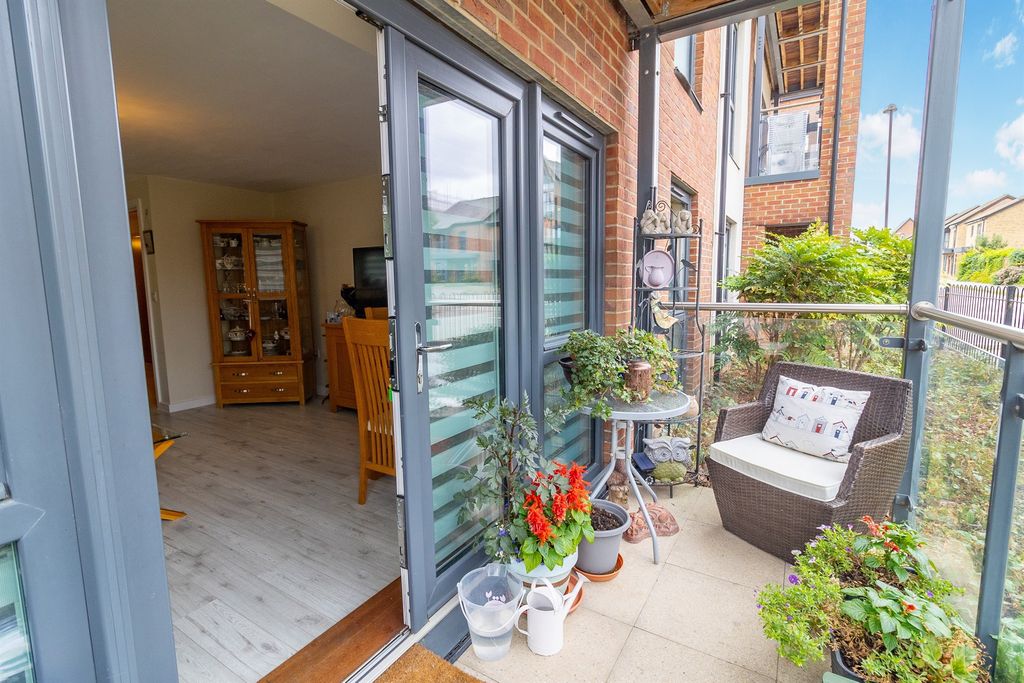 Property photo 3 of 17