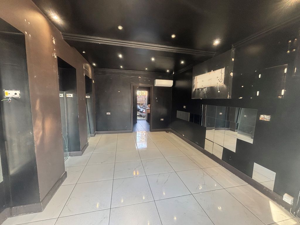 Property photo 3 of 4