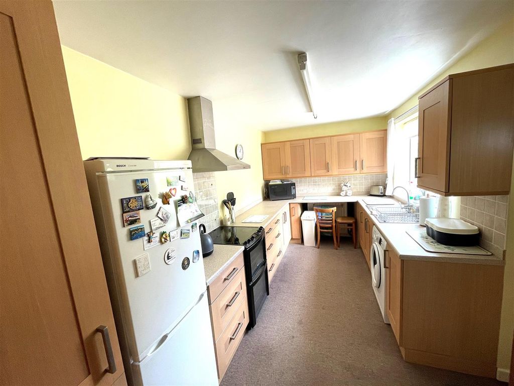 Property photo 3 of 13 New Kitchen.Jpg