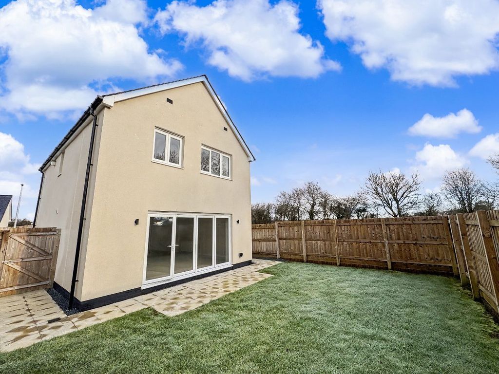 Property photo 3 of 7