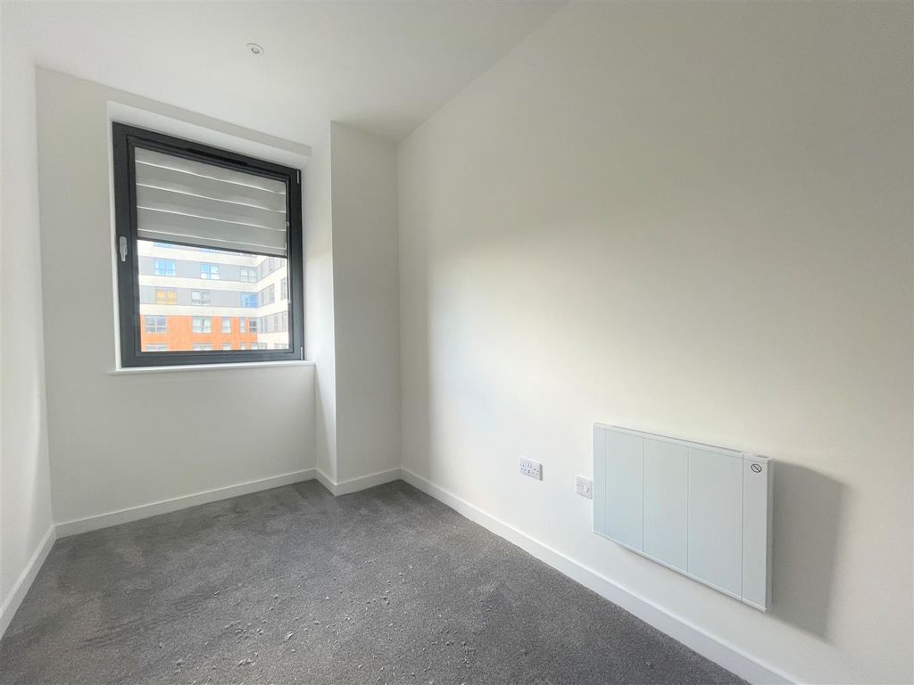 Property photo 3 of 6