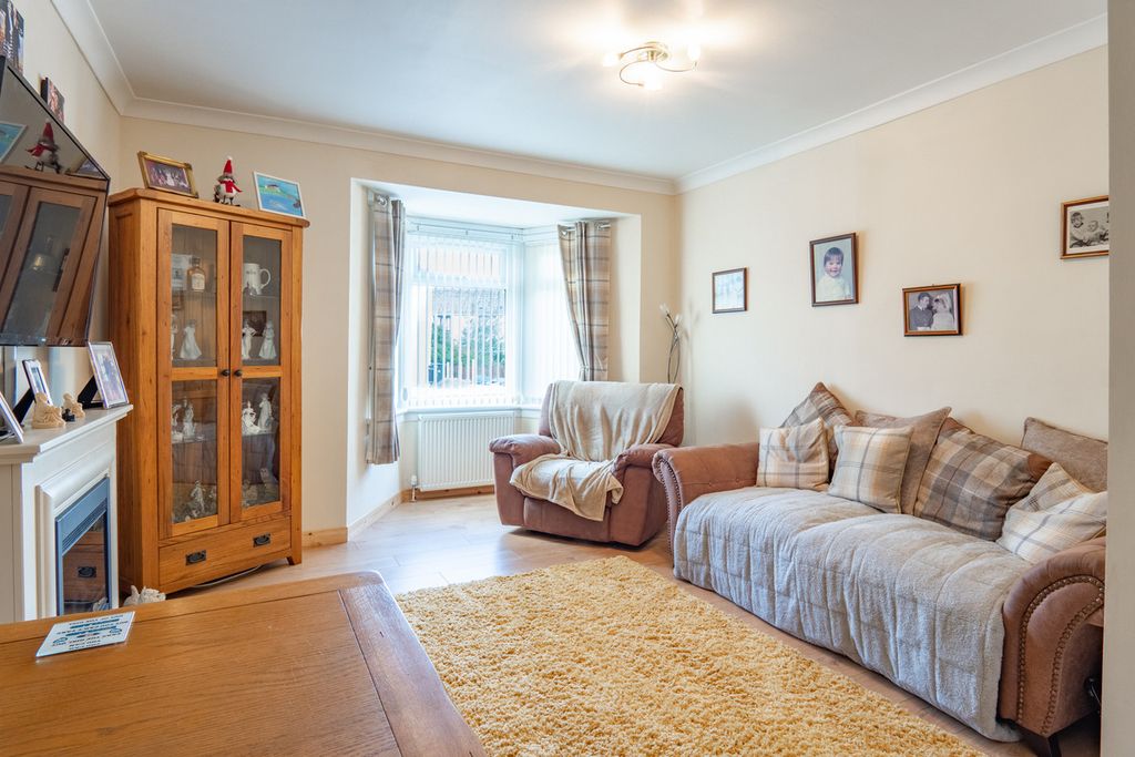 Property photo 2 of 29