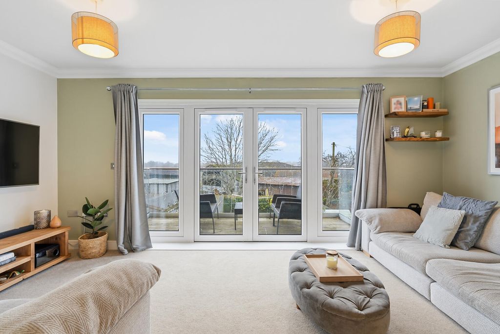 Property photo 2 of 17 Living Room