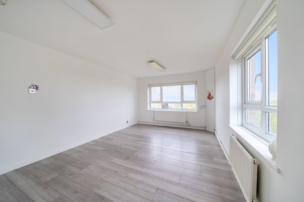 Property photo 2 of 20 1375249-20-69049c...