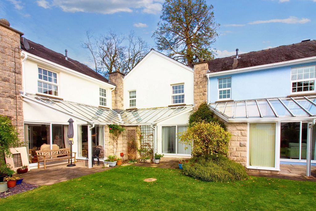 Property photo 1 of 36