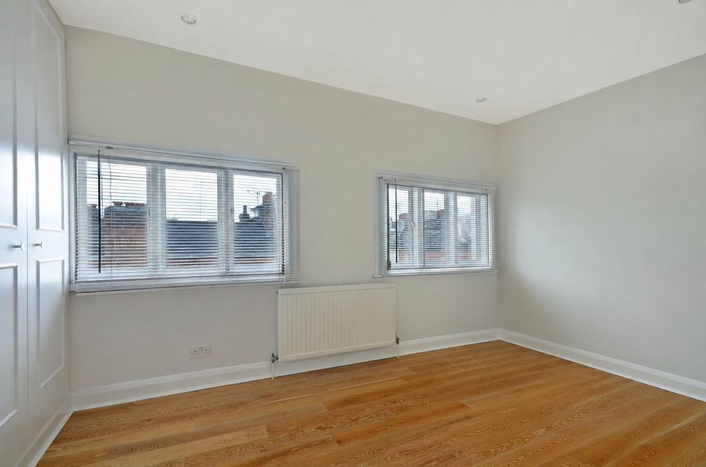 Property photo 2 of 12 496674