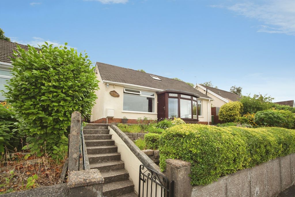 Property photo 1 of 33