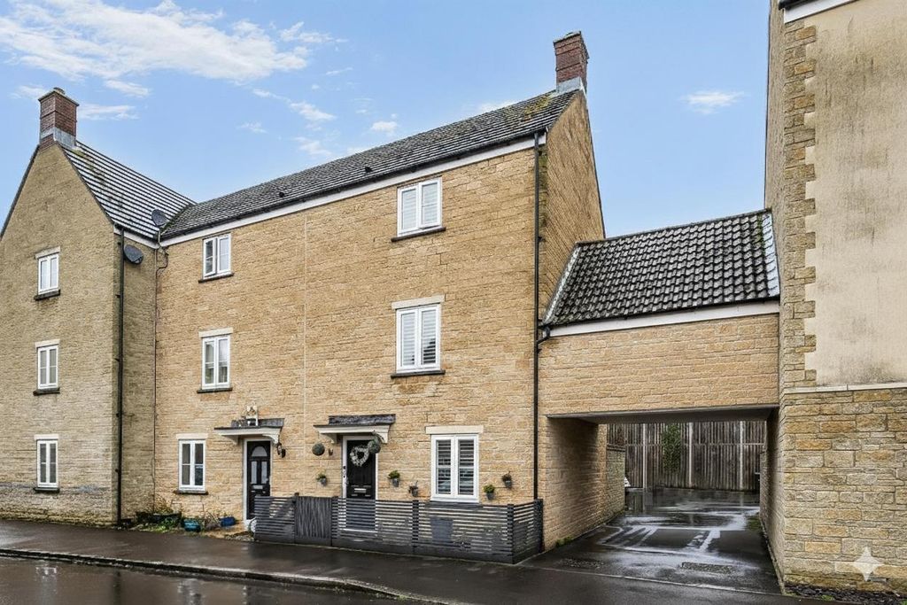 Property photo 1 of 21 Gemini_Generated_Image_5G7Mcw5G7Mcw5G7m.Png