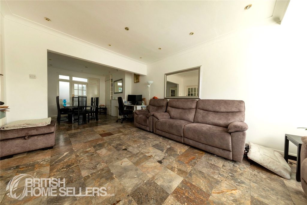 Property photo 2 of 18 Picture No. 05