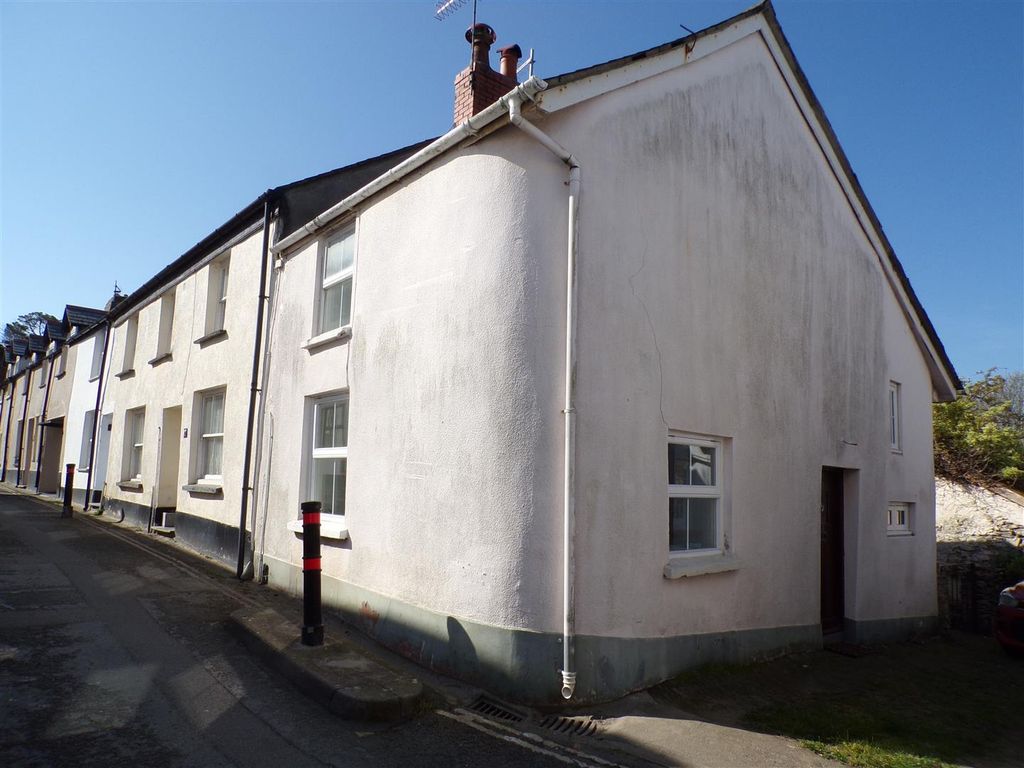 Property photo 1 of 9 Outside.Jpg