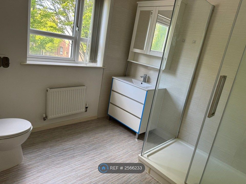 Property photo 2 of 3