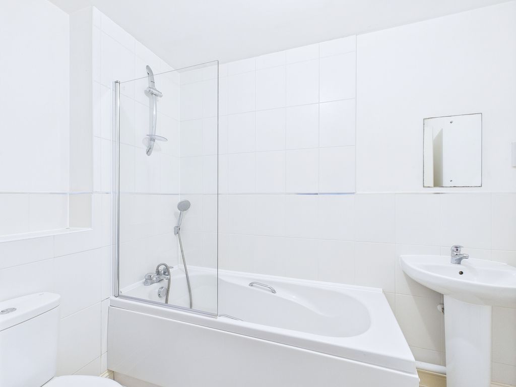 Property photo 3 of 3 Cam01338G0-Pr0120-Still003