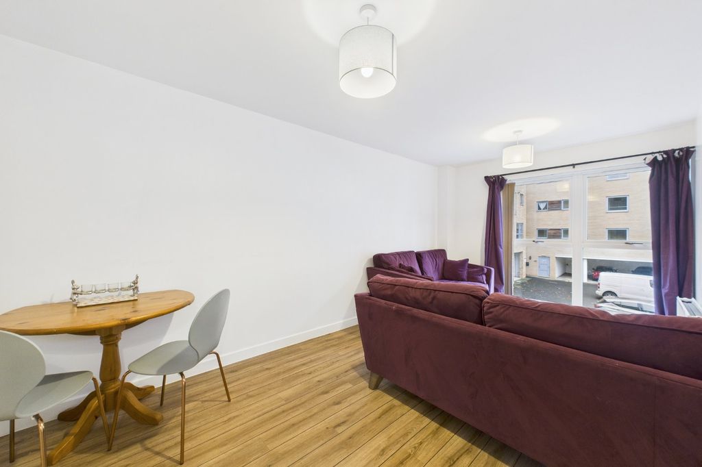 Property photo 3 of 11 Living / Dining Room