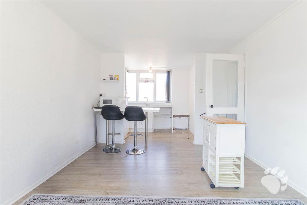 Property photo 2 of 11 Kitchen/Living Room