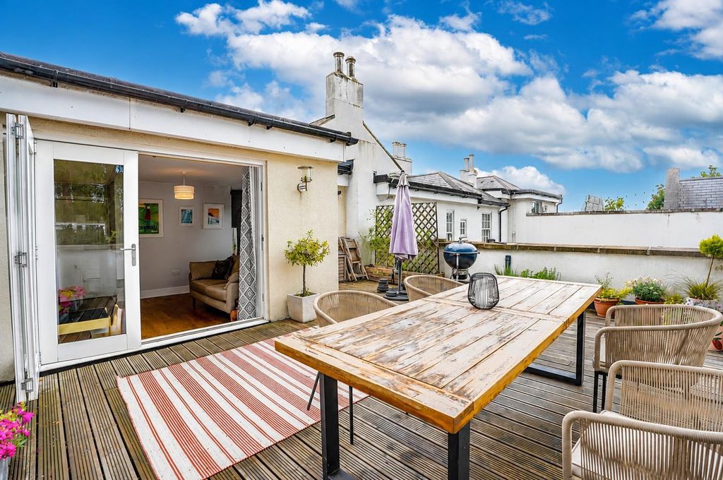 Property photo 1 of 14 Terrace.Jpg