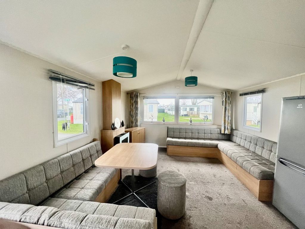 Property photo 1 of 5 White Rose - Willerby-Mistral-37995