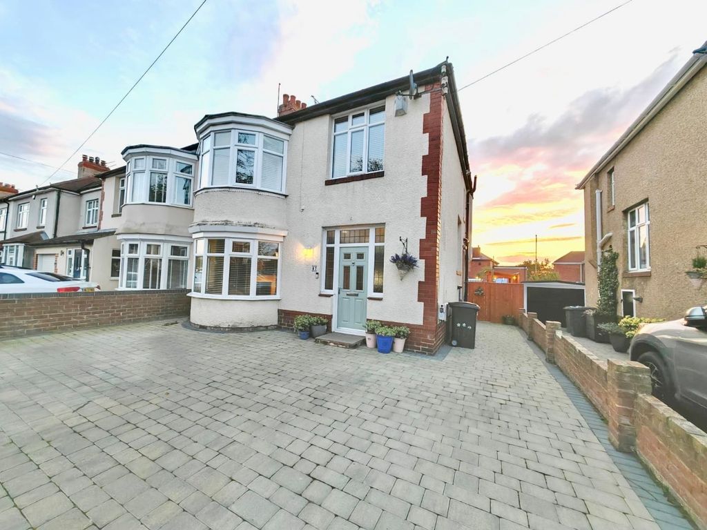 Property photo 1 of 32