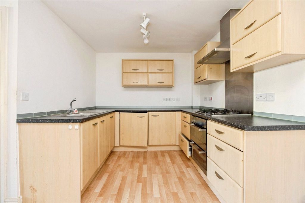 Property photo 3 of 10 Picture No. 33