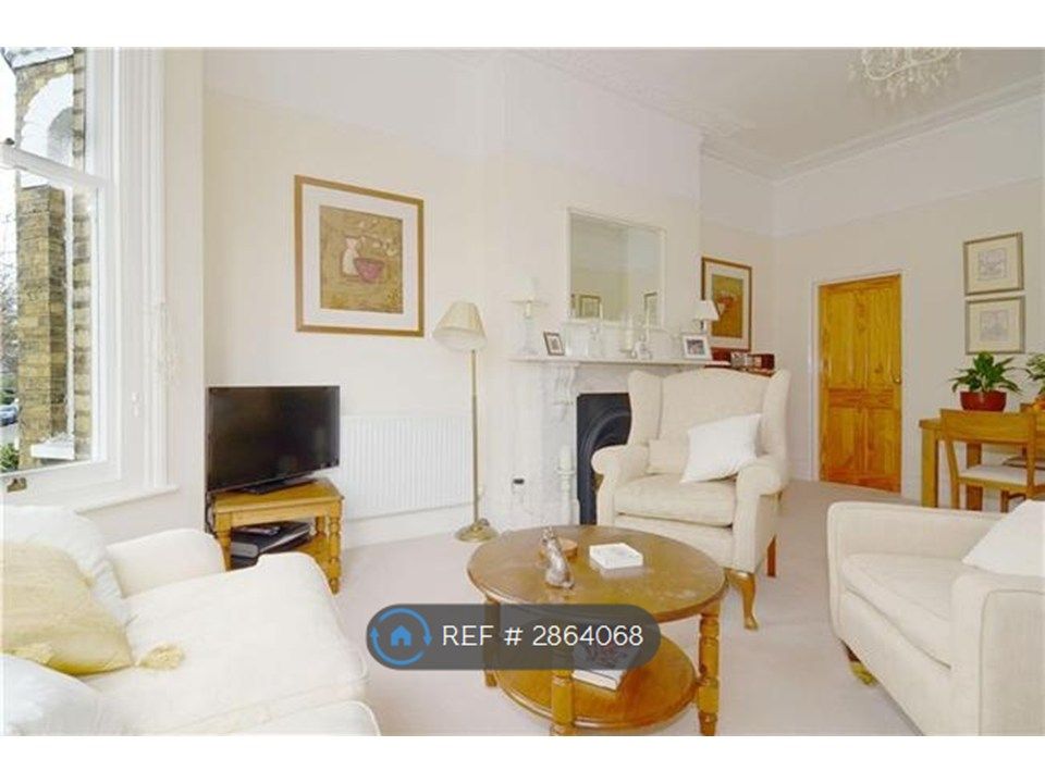 Property photo 2 of 7 Living Room