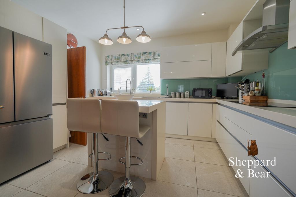 Property photo 3 of 55 Kitchen
