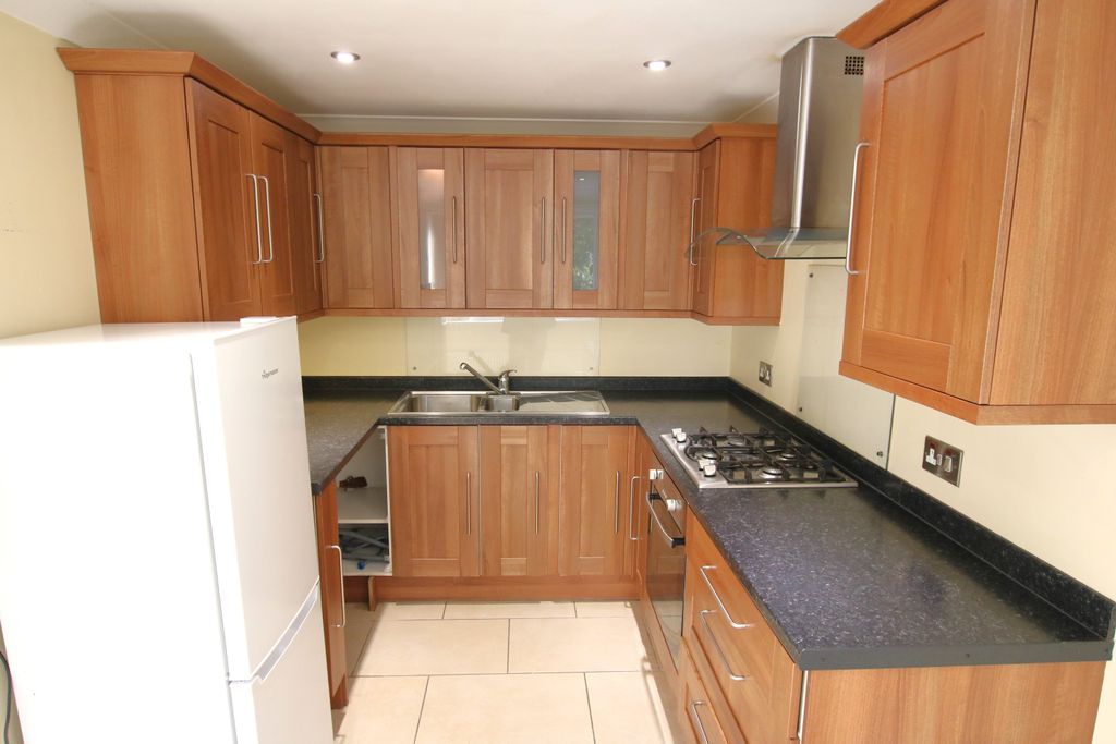 Property photo 3 of 9 Img_0372