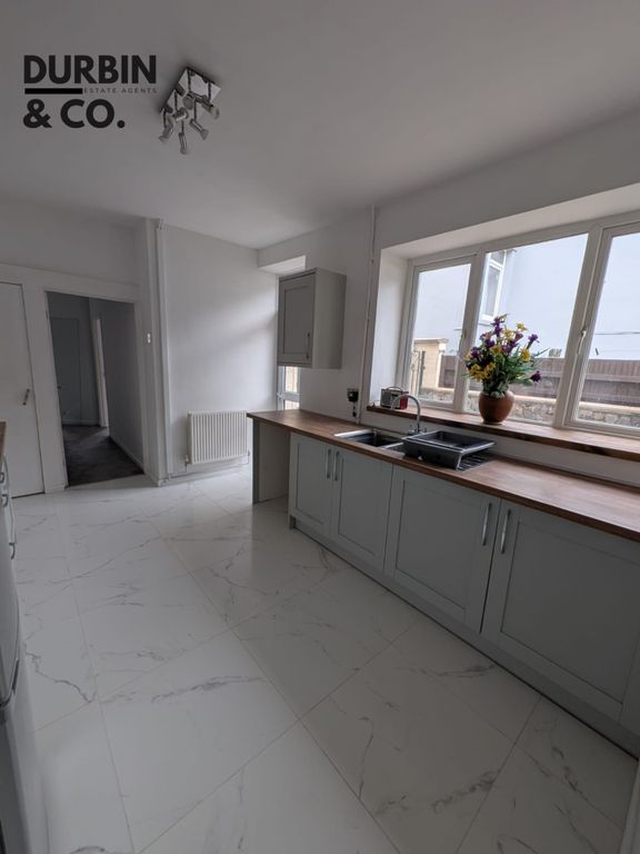 Property photo 3 of 13 8