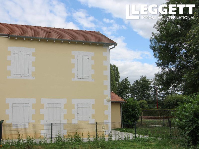 Property photo 1 of 10