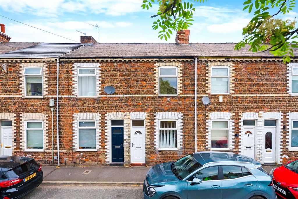 Property photo 1 of 11 External