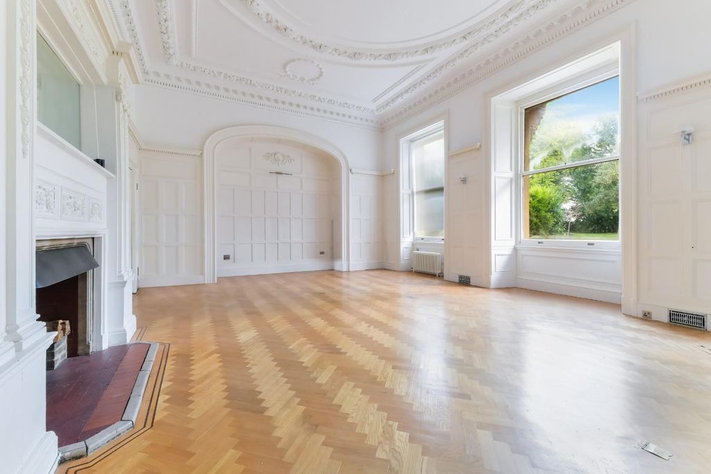 Property photo 3 of 64 Shabden Park High Road,  (20).Jpg