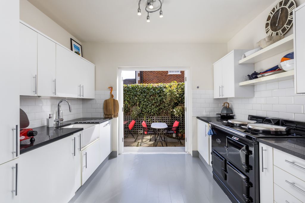 Property photo 3 of 14