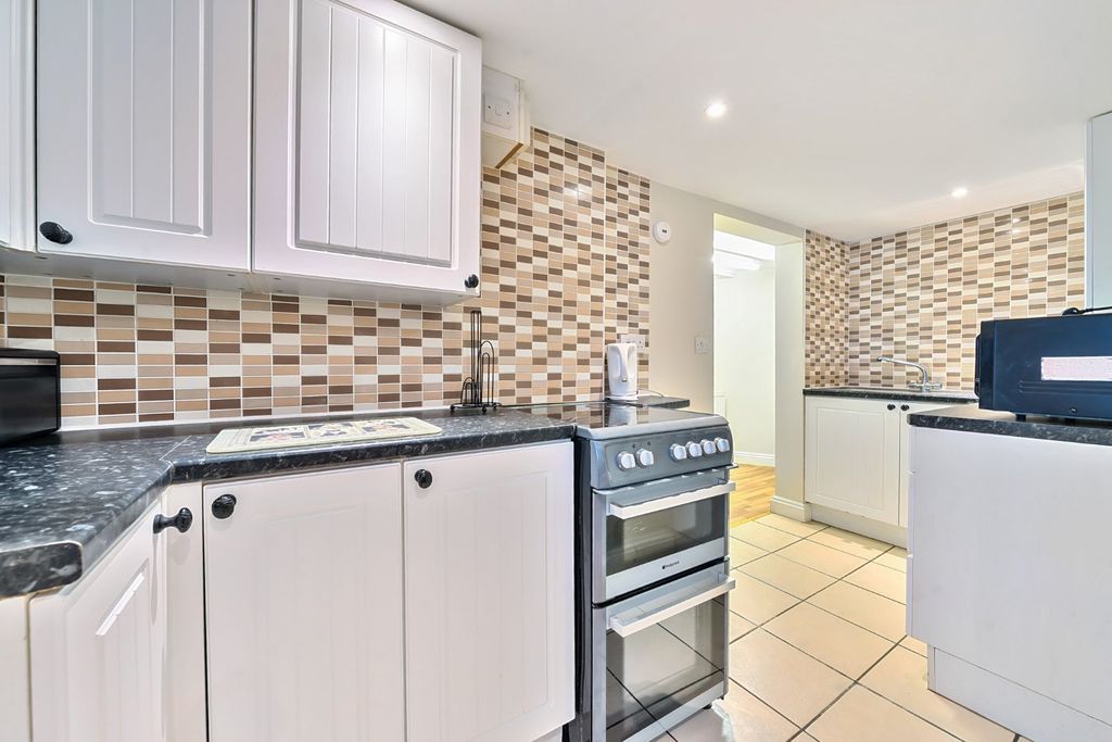 Property photo 2 of 7 Picture No. 01