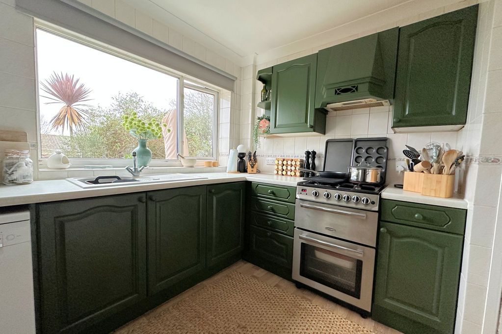 Property photo 3 of 15 Kitchen/Diner