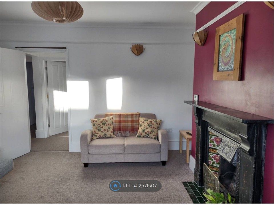 Property photo 3 of 8