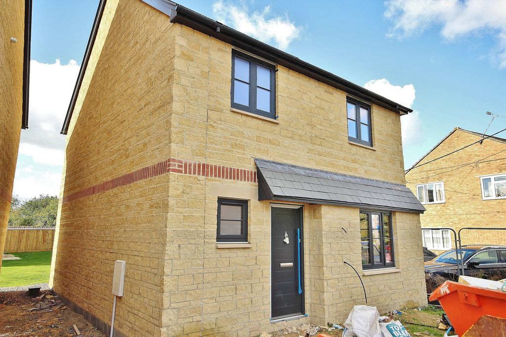 Property photo 1 of 3