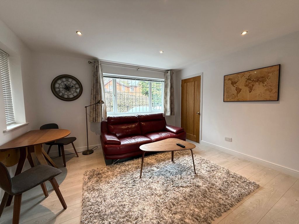 Property photo 2 of 7 Balcony