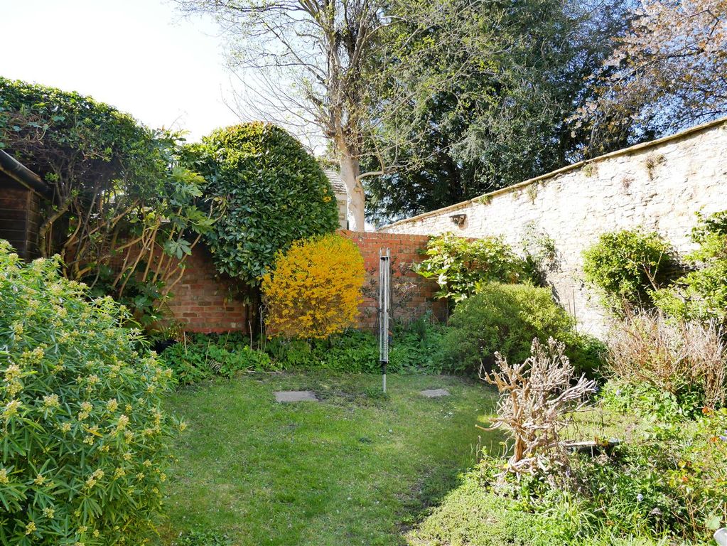 Property photo 3 of 24 Externals