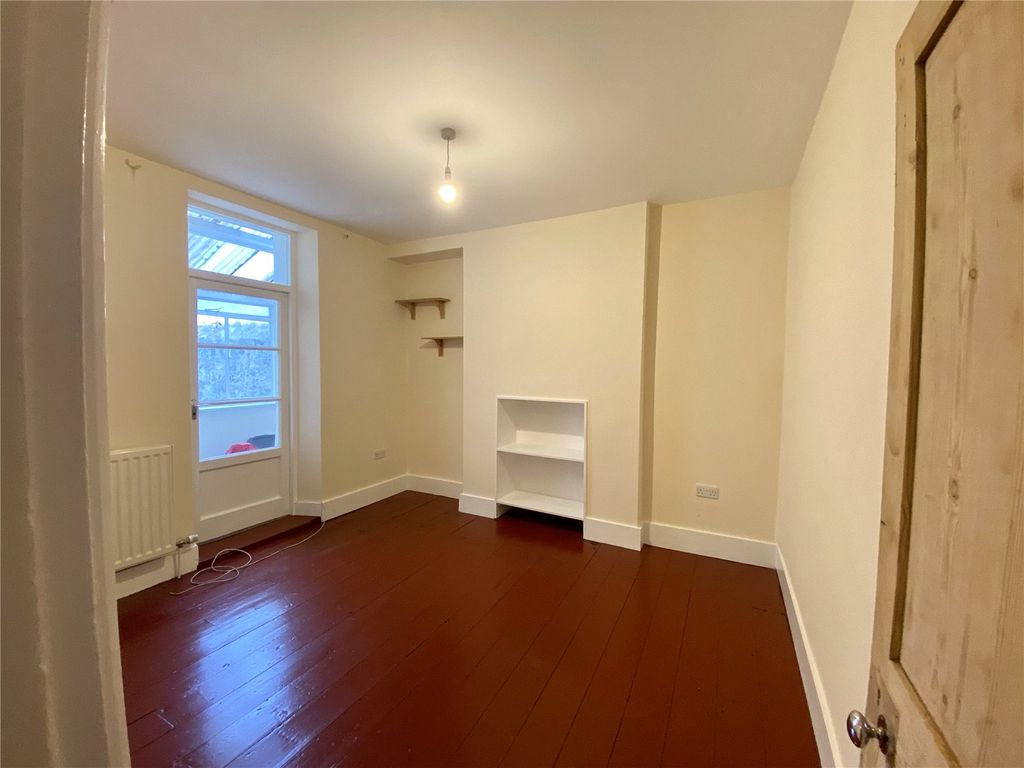 Property photo 3 of 13 Picture No. 21