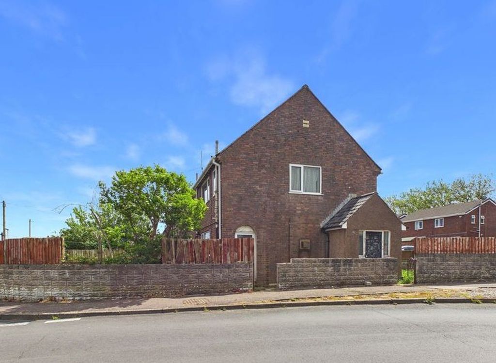 Property photo 1 of 13