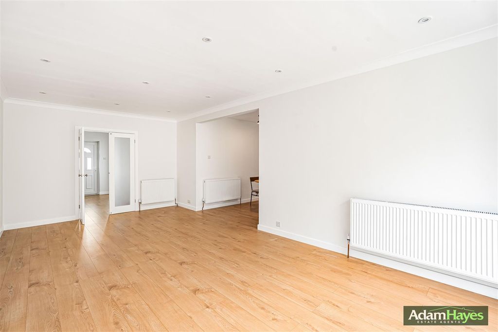 Property photo 2 of 22 11_91410_Watermarked.Jpg
