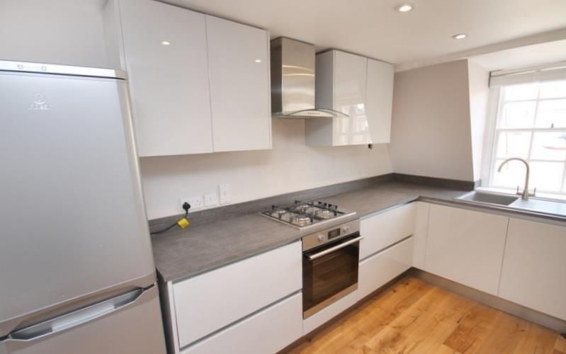 Property photo 3 of 7 Kitchen