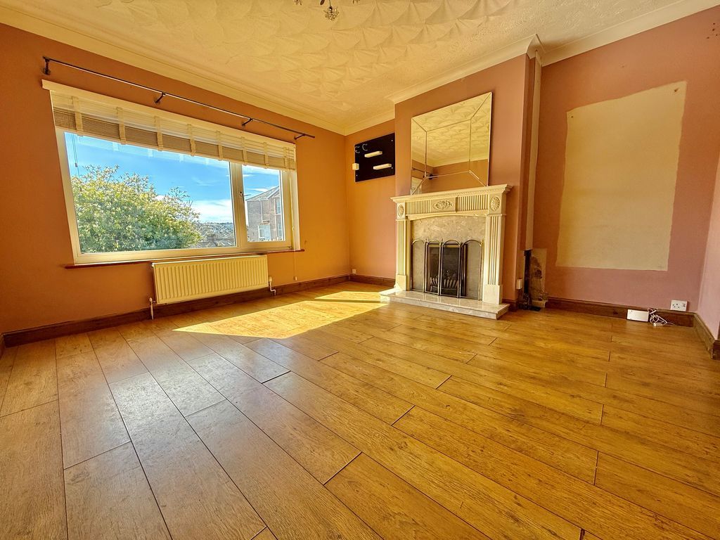 Property photo 3 of 13 Photo 8