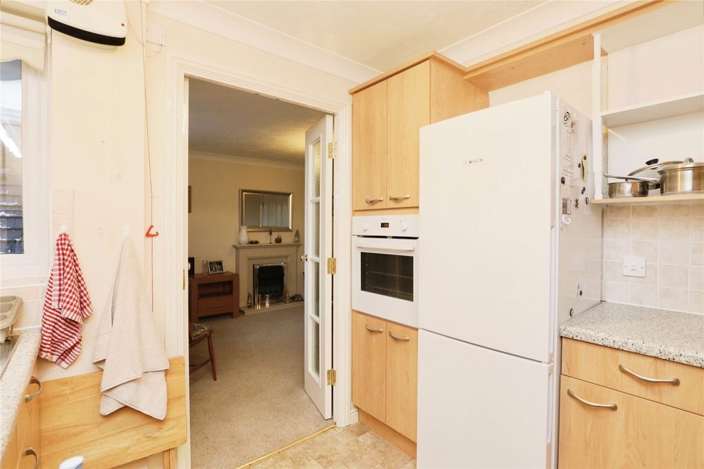 Property photo 2 of 17 Picture No. 10