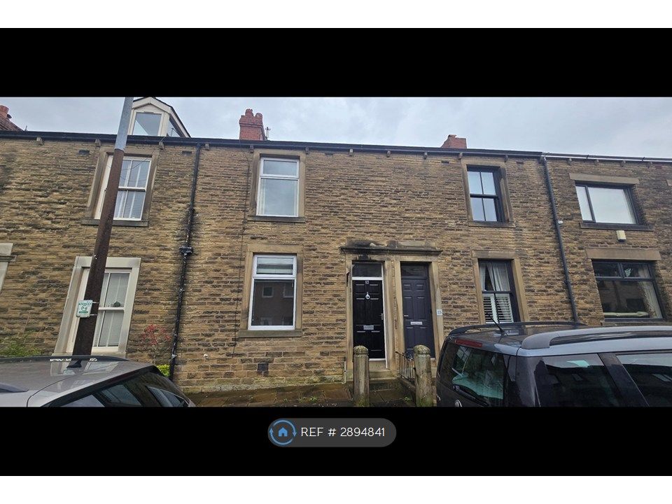 Property photo 2 of 35