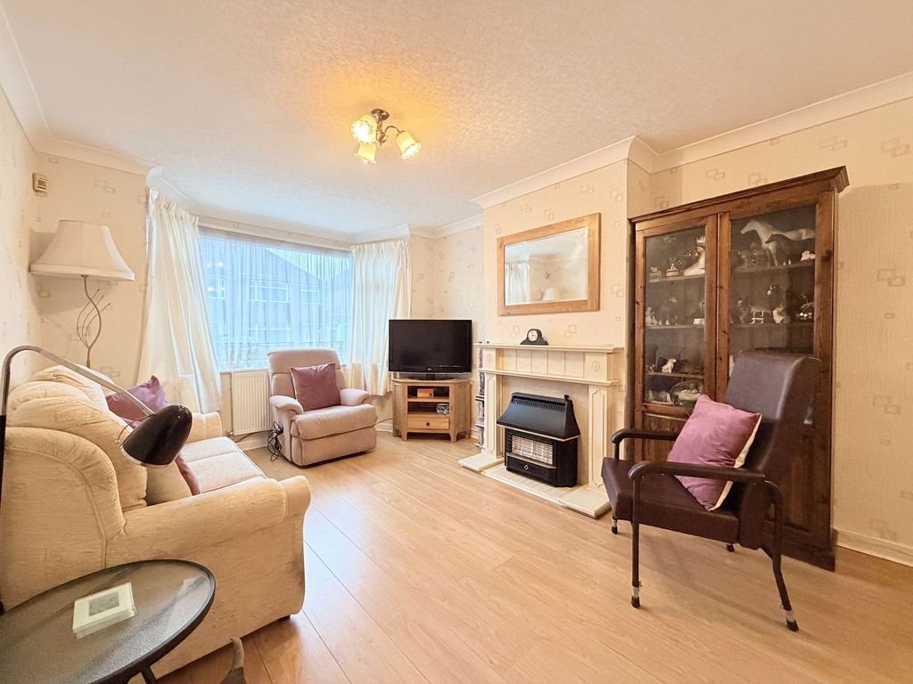 Property photo 2 of 23