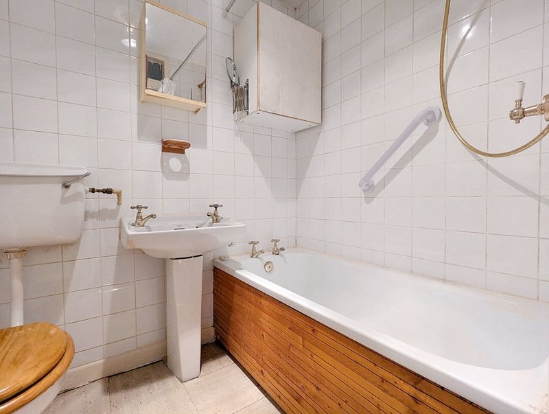 Property photo 3 of 10 Photo 16