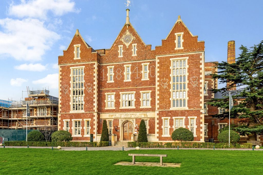 Property photo 3 of 16